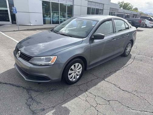 Platinum Gray Metallic 2014 Volkswagen Jetta Auto S