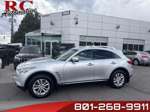 2010 INFINITI FX35 Base