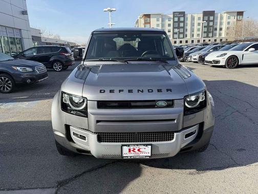 2021 Land Rover Defender 110 SE