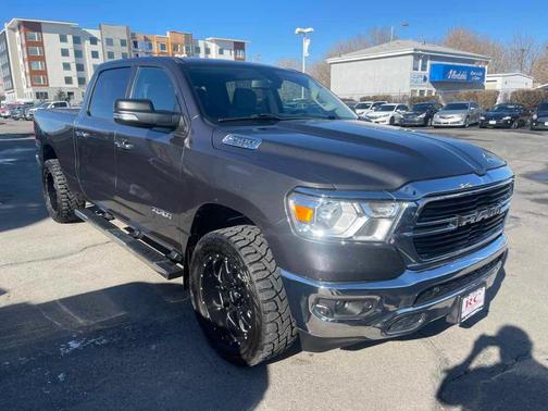 Photo 4 of 26 of 2019 RAM 1500 Big Horn