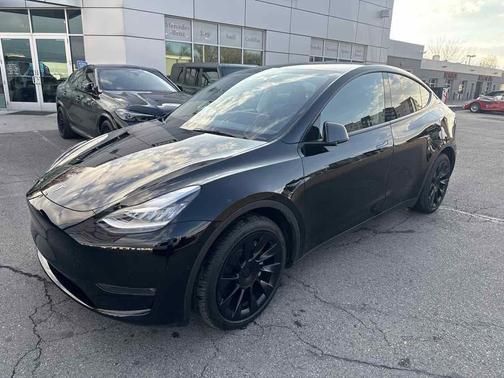 2022 Tesla Model Y Long Range Dual Motor All-Wheel Drive