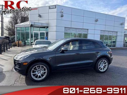 Gray 2018 Porsche Macan Macan