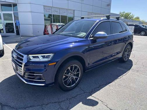 Navarra Blue Metallic 2018 Audi SQ5 3.0T Prestige