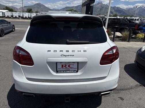 White 2014 Porsche Cayenne Platinum Edition