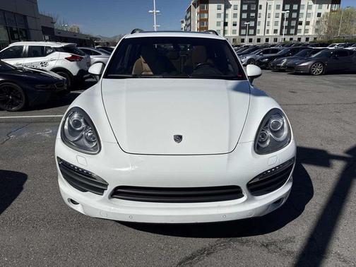 White 2013 Porsche Cayenne Cayenne