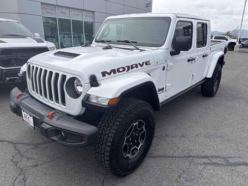 Bright White Clearcoat 2022 Jeep Gladiator Mojave 4x4