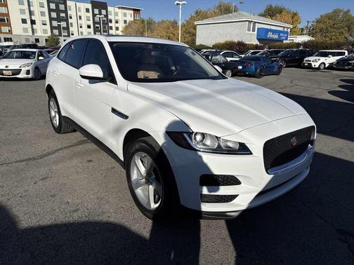 2018 Jaguar F-PACE 25t Premium