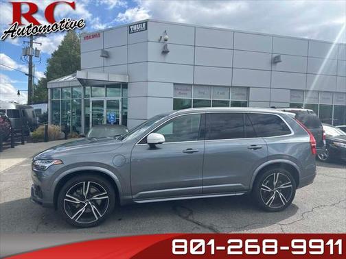 2017 Volvo XC90 Hybrid T8 R-Design