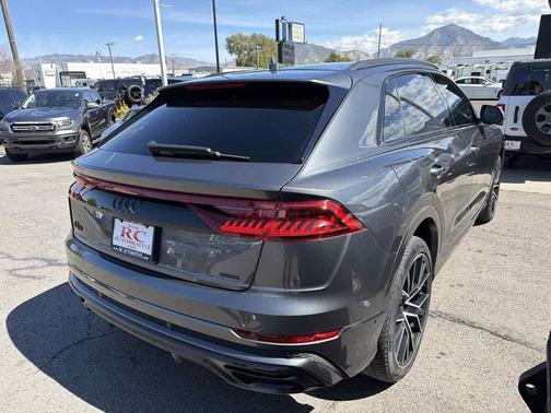 Daytona Gray Pearl Effect 2019 Audi Q8 3.0T Premium
