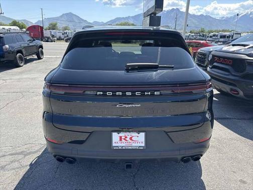 2024 Porsche Cayenne