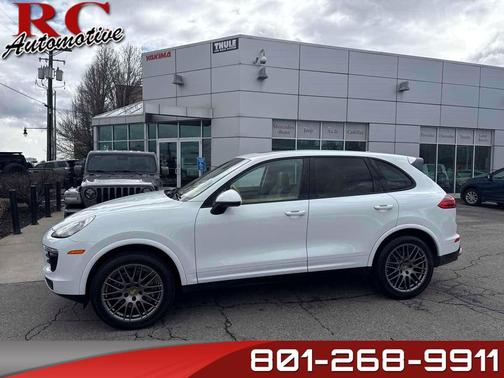 2017 Porsche Cayenne Platinum Edition