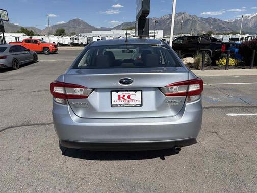 Ice Silver Metallic 2017 Subaru Impreza 2.0i