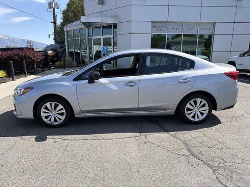 Ice Silver Metallic 2017 Subaru Impreza 2.0i