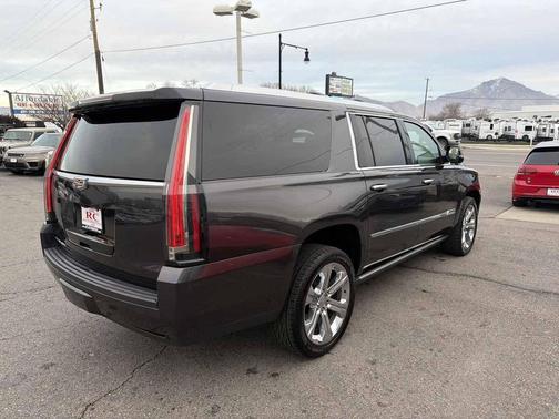 2018 Cadillac Escalade ESV Premium Luxury
