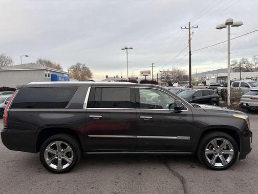 2018 Cadillac Escalade ESV Premium Luxury