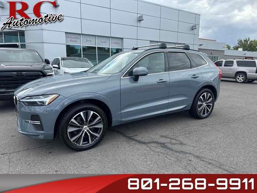 2022 Volvo XC60 B5 Momentum