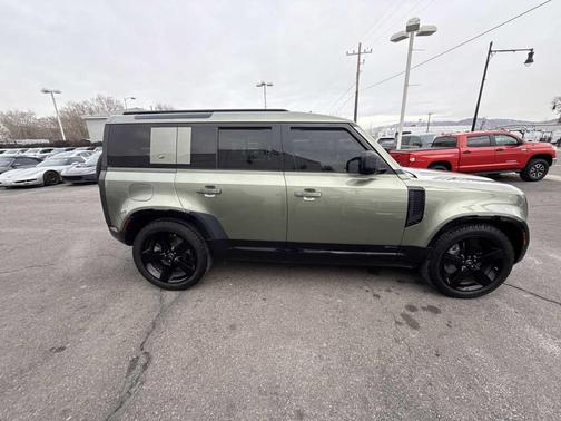 2021 Land Rover Defender 110 X-Dynamic SE