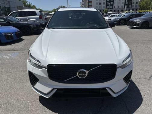 2022 Volvo XC60 Recharge Plug-In Hybrid T8 R-Design