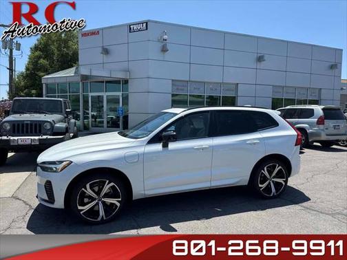 2022 Volvo XC60 Recharge Plug-In Hybrid T8 R-Design