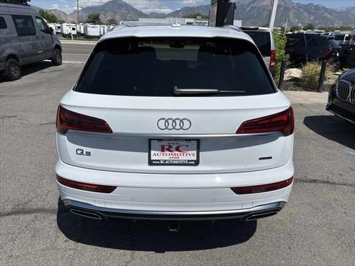 2022 Audi Q5 45 S line Premium Plus