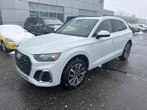 2022 Audi Q5 45 S line Premium Plus