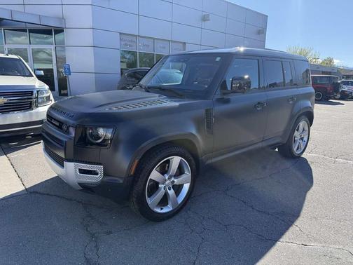 Santorini Black Metallic 2024 Land Rover Defender 110 P500 SE
