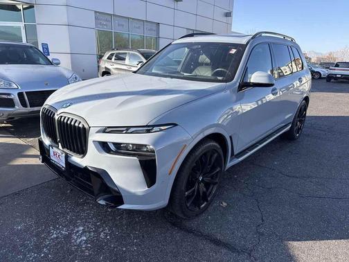 2023 BMW X7 xDrive40i