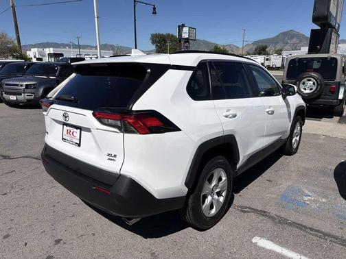 Super White 2021 Toyota RAV4 XLE