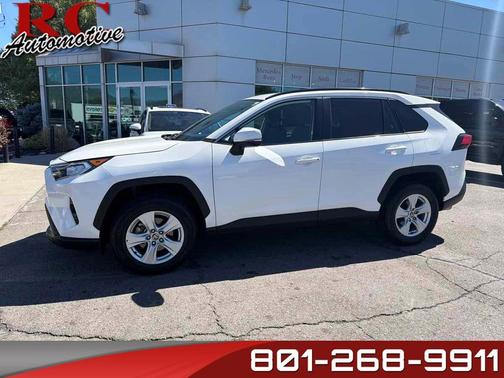 Super White 2021 Toyota RAV4 XLE