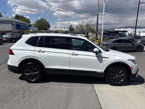 Pure White 2022 Volkswagen Tiguan 2.0T SE 4MOTION