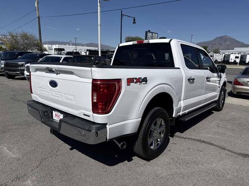 Oxford White 2021 Ford F-150 XLT