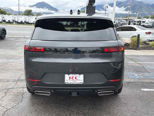 Carpathian Grey Premium Metallic 2025 Land Rover Range Rover Sport SE