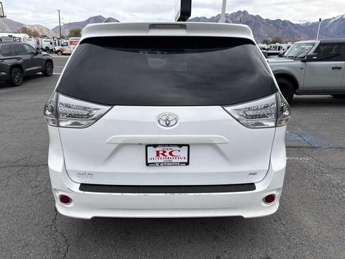 2017 Toyota Sienna SE