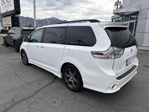 2017 Toyota Sienna SE