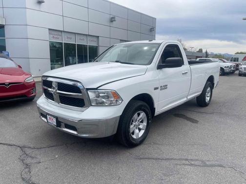 Photo 2 of 14 of 2017 RAM 1500 SLT