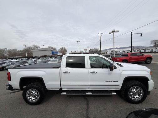 2016 GMC Sierra 2500 Denali