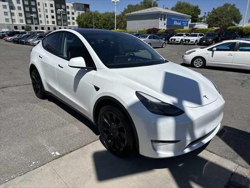2023 Tesla Model Y Long Range Dual Motor All-Wheel Drive