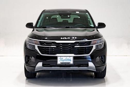Fusion Black 2026 Kia Seltos LX