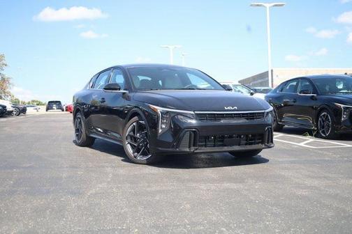 2025 Kia K4 GT-Line