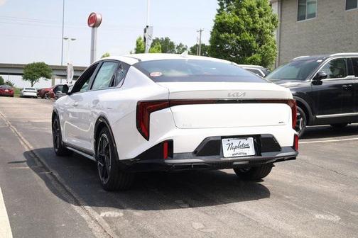 2025 Kia K4 GT-Line