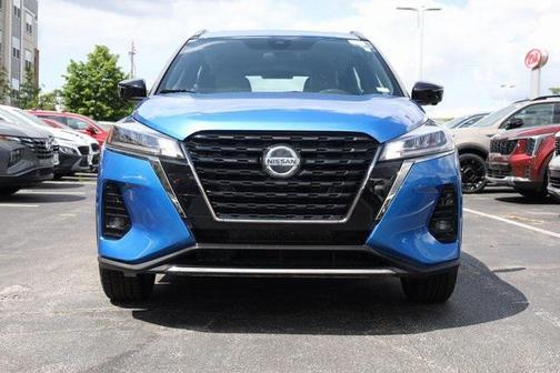 2021 Nissan Kicks SR