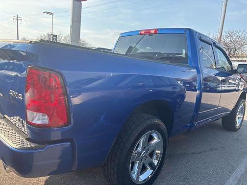 Blue Streak Pearlcoat 2017 RAM 1500 Express