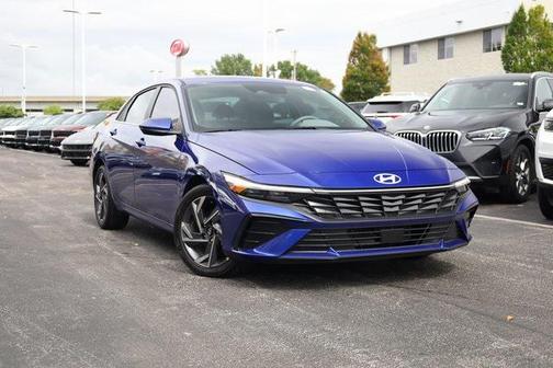 2025 Hyundai ELANTRA SEL