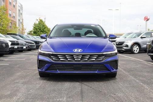 2025 Hyundai ELANTRA SEL