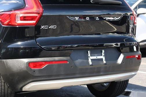 2020 Volvo XC40 T4 Momentum