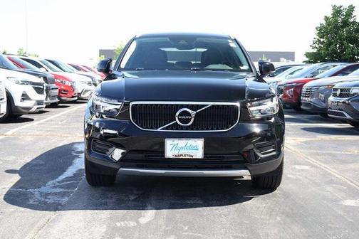2020 Volvo XC40 T4 Momentum
