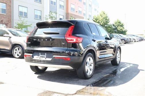 2020 Volvo XC40 T4 Momentum