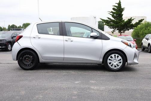 2017 Toyota Yaris L