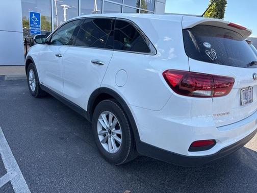 2020 Kia Sorento LX