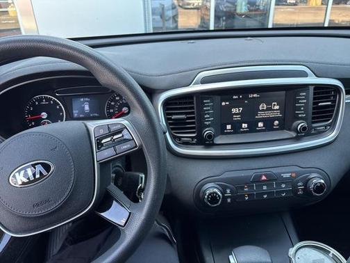 2020 Kia Sorento LX